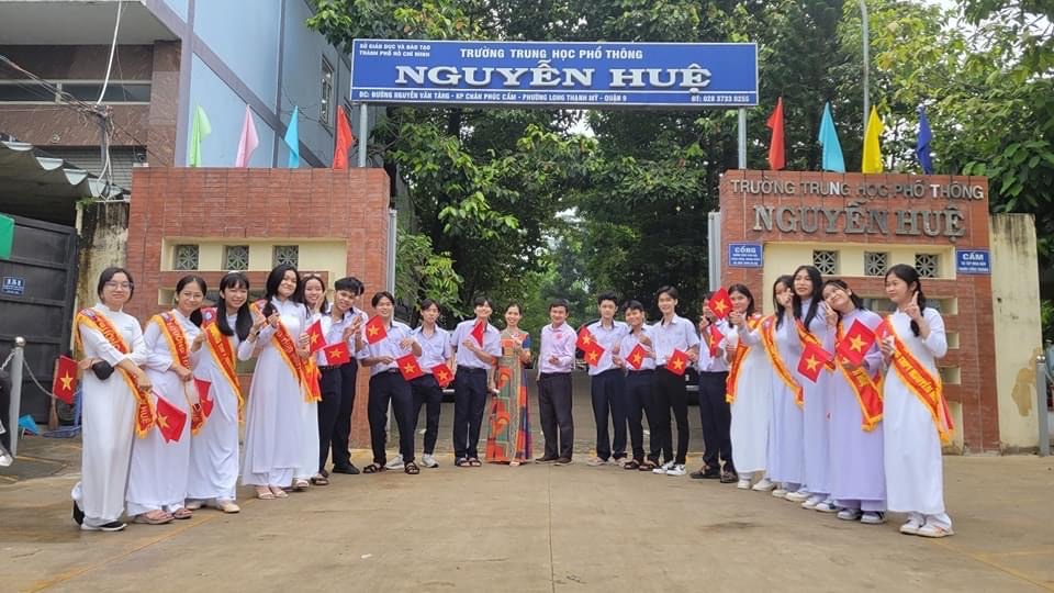 THPT Nguyễn Huệ