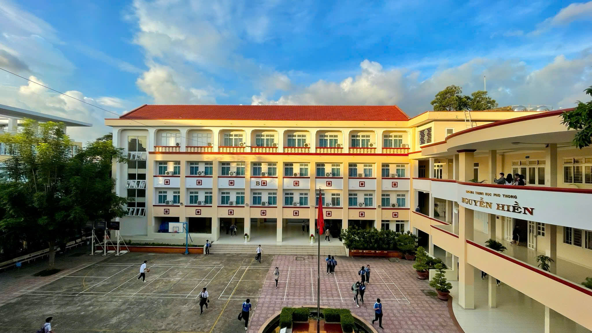 THPT Nguyễn Hiền