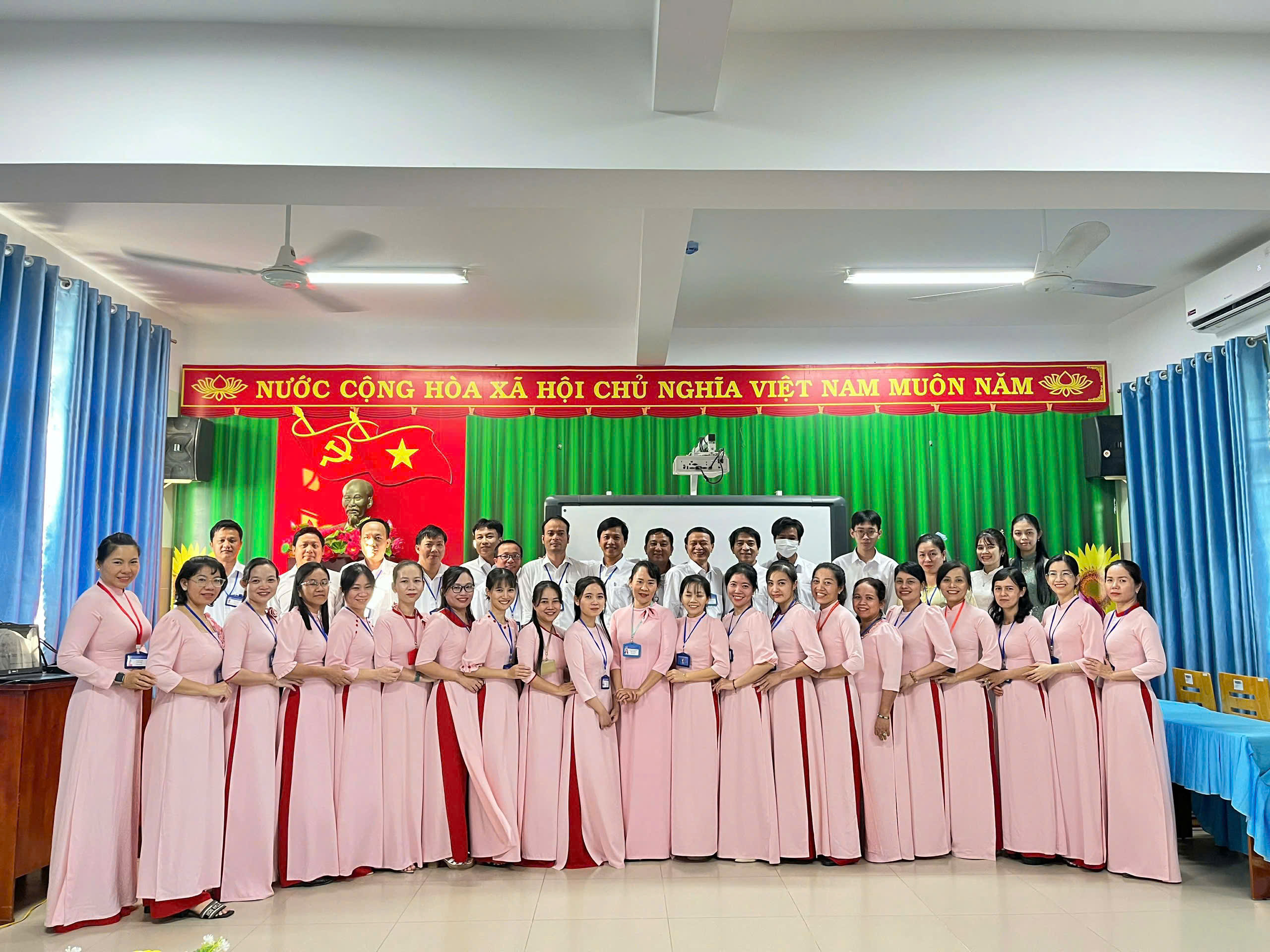 Trường THPT Lê Lợi