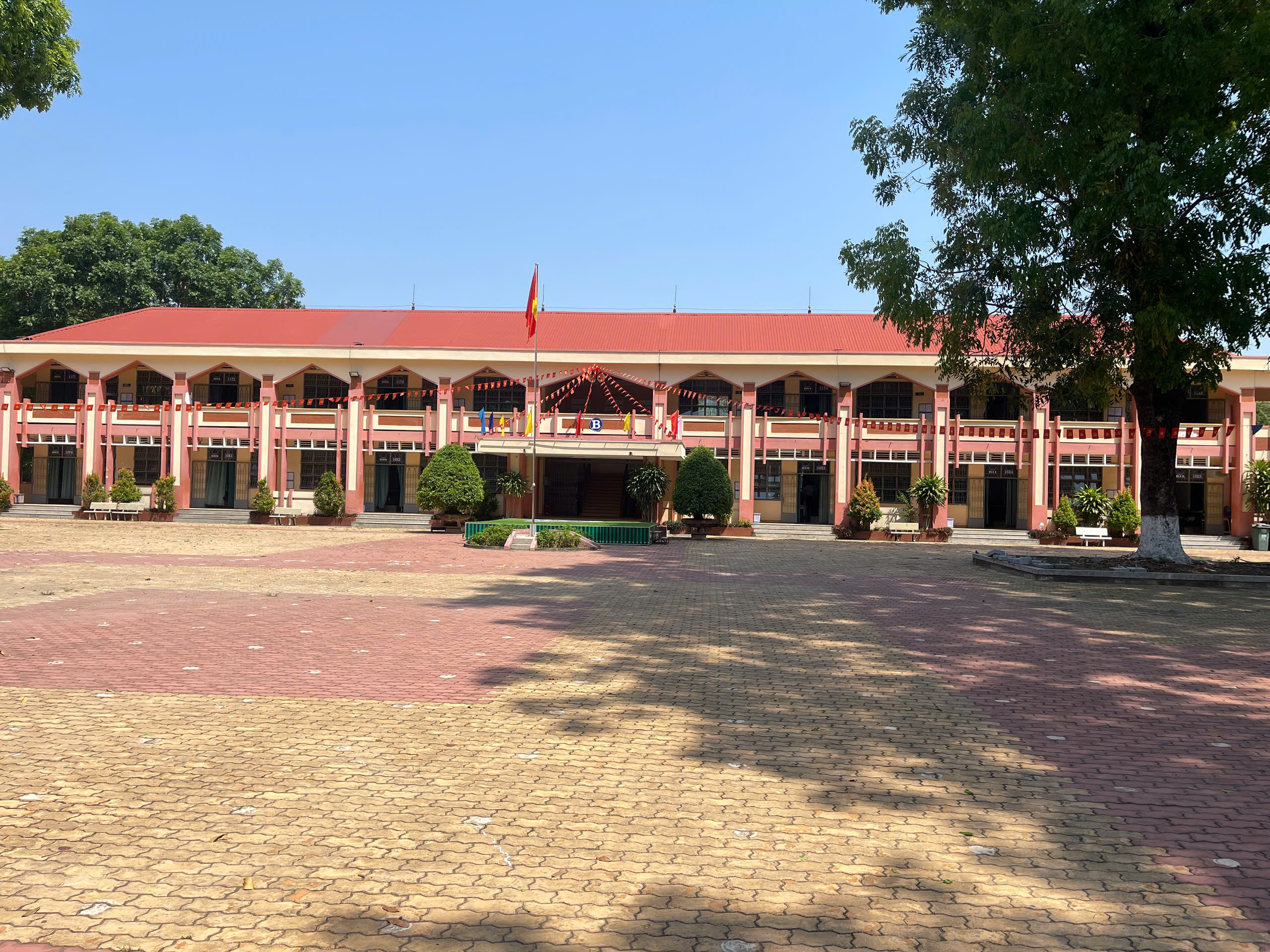 Trường THPT Dầu Tiếng
