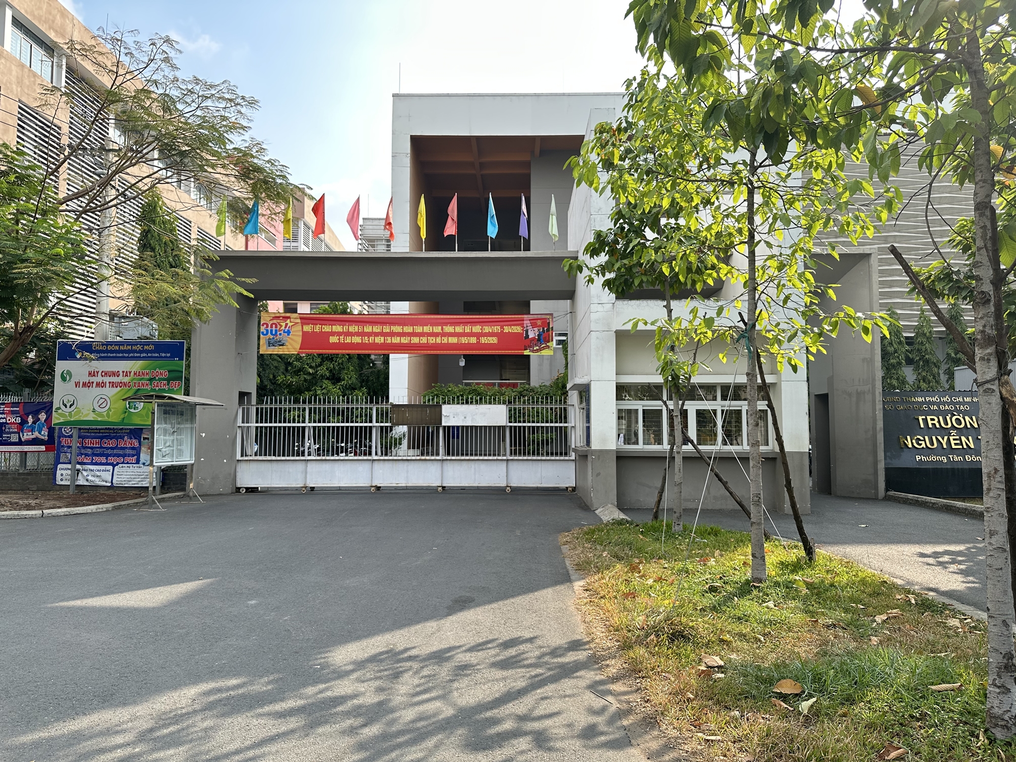 Trường THPT Nguyễn Thị Minh Khai - Bình Dương